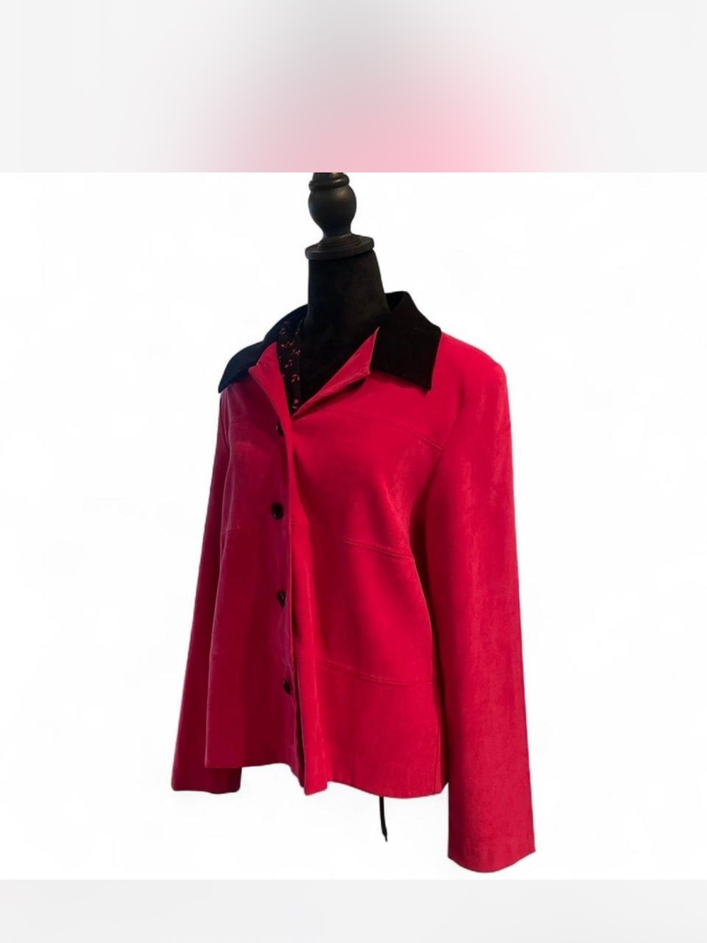 Vintage Women's pink Button-Front Blazer with Contrast Black Collar